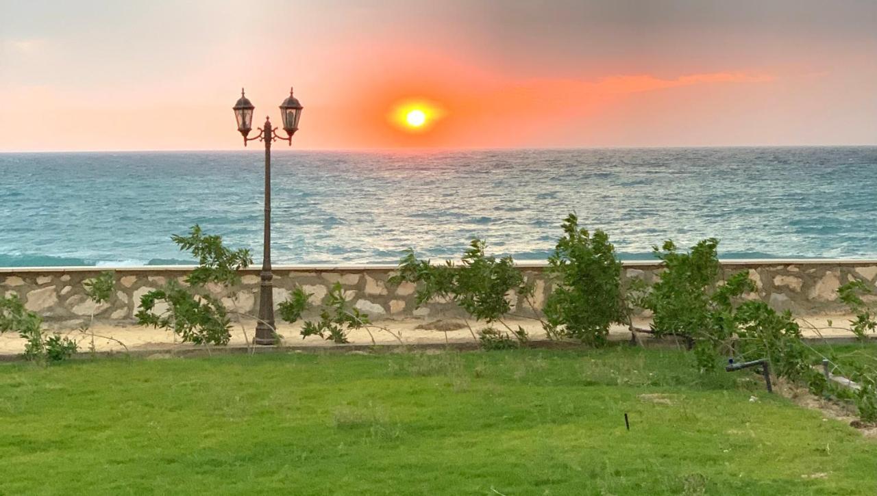 Amazing beach view in Ras Sudr راس سدر Ras Sedr Raʼs Matārimah Exterior foto